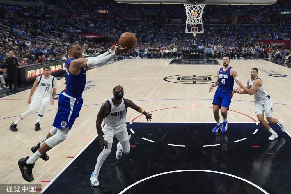 体育设施与 体育设施与