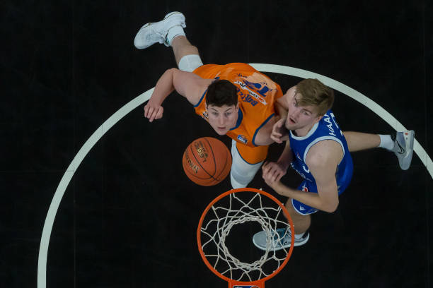 行备受关注 行备受关注